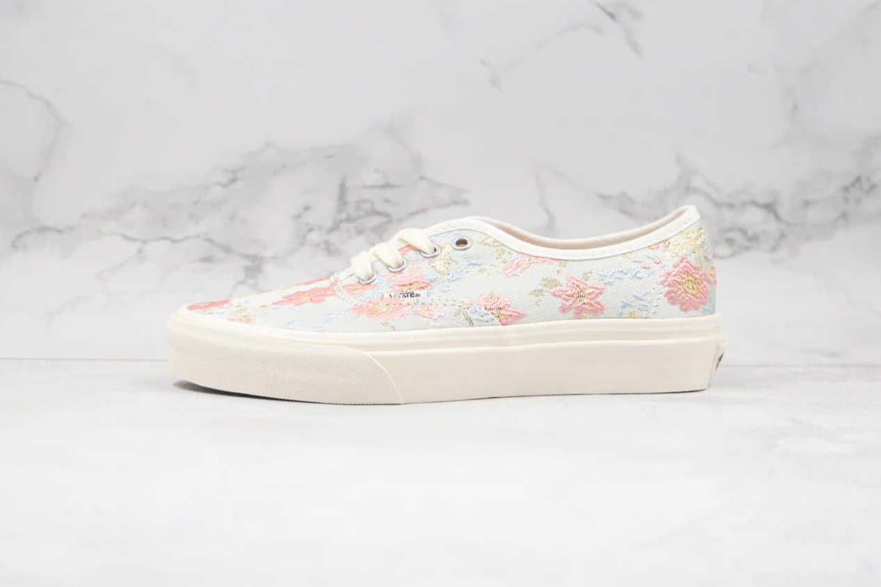 Female Vans Authentic Skate Shoes VN0A348A2O9 - Trendy and Reliable Footwear