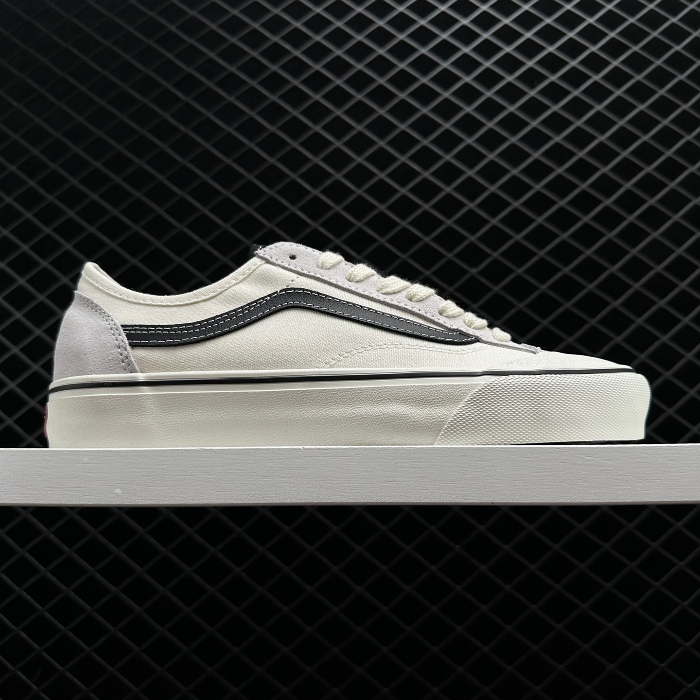 Vans Style 36 Decon Surf White - Shop Now!