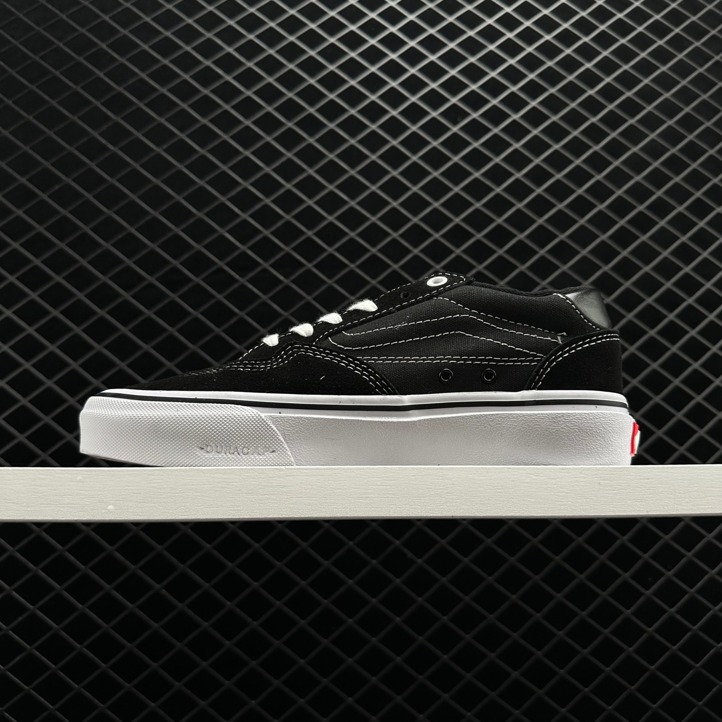 Vans Rowan Pro 'Black' Sneakers - Stylish and Versatile Skate Shoes Vans Rowan Pro 'Black' Sneakers - Stylish and Versatile Skate Shoes