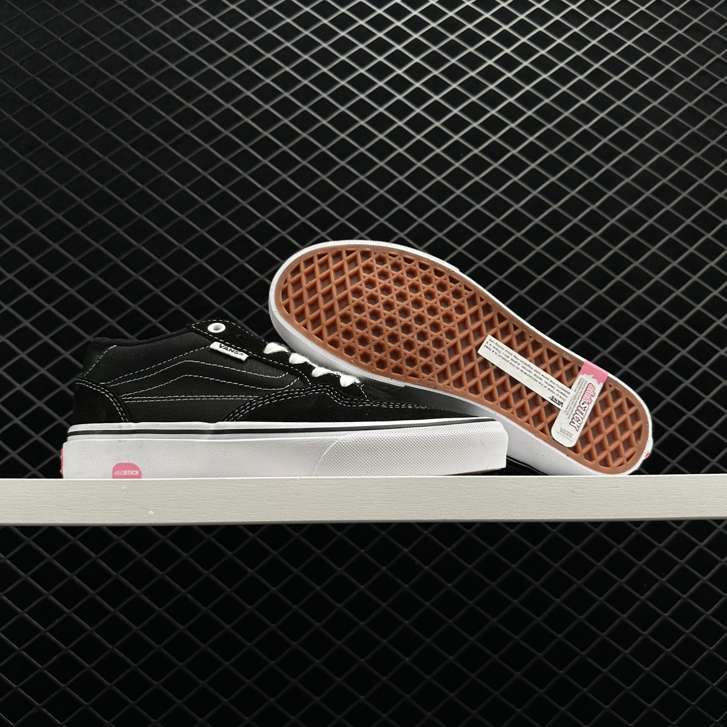 Vans Rowan Pro 'Black' Sneakers - Stylish and Versatile Skate Shoes Vans Rowan Pro 'Black' Sneakers - Stylish and Versatile Skate Shoes