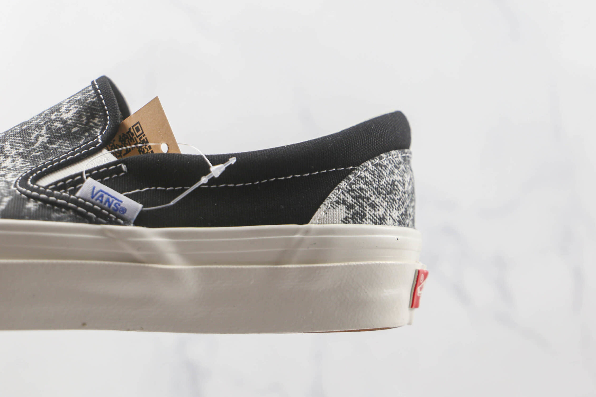 Vans OG Classic Slip-On LX 'Palm Acid Wash Summer Leaf - Black' VN0A45JK4KA | Stylish and Comfortable Slip-Ons Vans OG Classic Slip-On LX 'Palm Acid Wash Summer Leaf - Black' VN0A45JK4KA | Stylish and Comfortable Slip-Ons