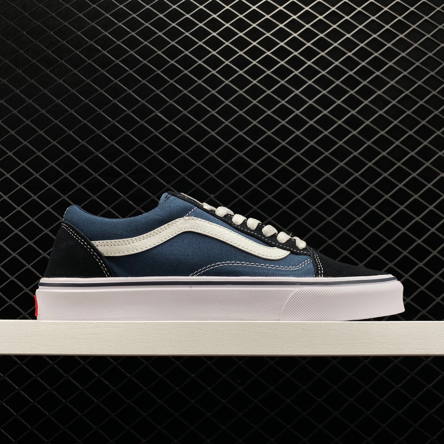 Vans Old Skool 'Navy' VN000D3HNVY - Classic and Stylish Sneakers