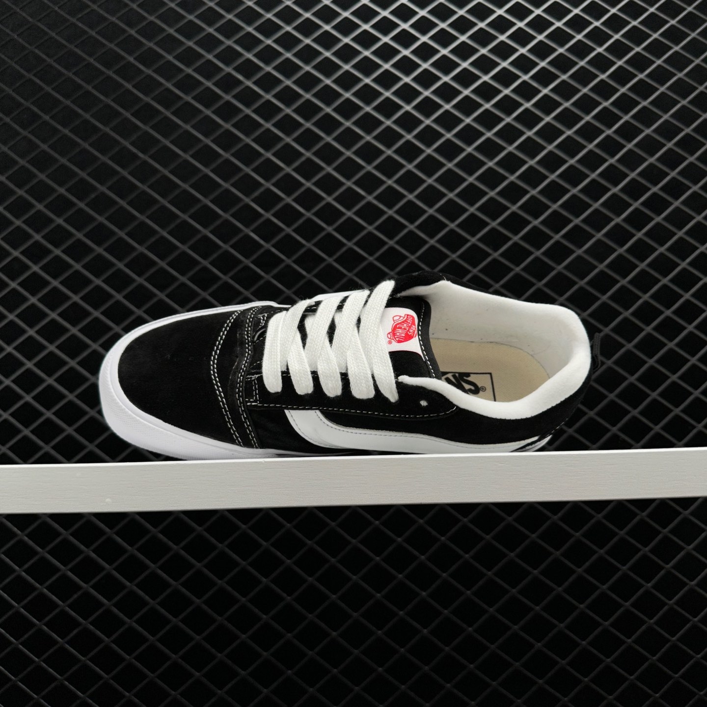 Vans Knu Skool Black White VN0009QC6BT | Classic Style, Versatile Sneakers