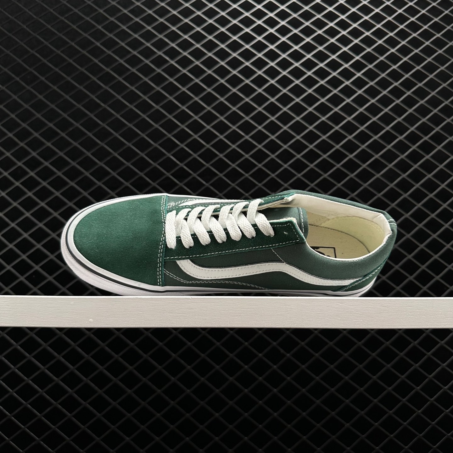 Vans Old Skool 'Color Theory - Duck Green' VN0A5KRSYQW: Trendy Sneaker with Unique Green Hue