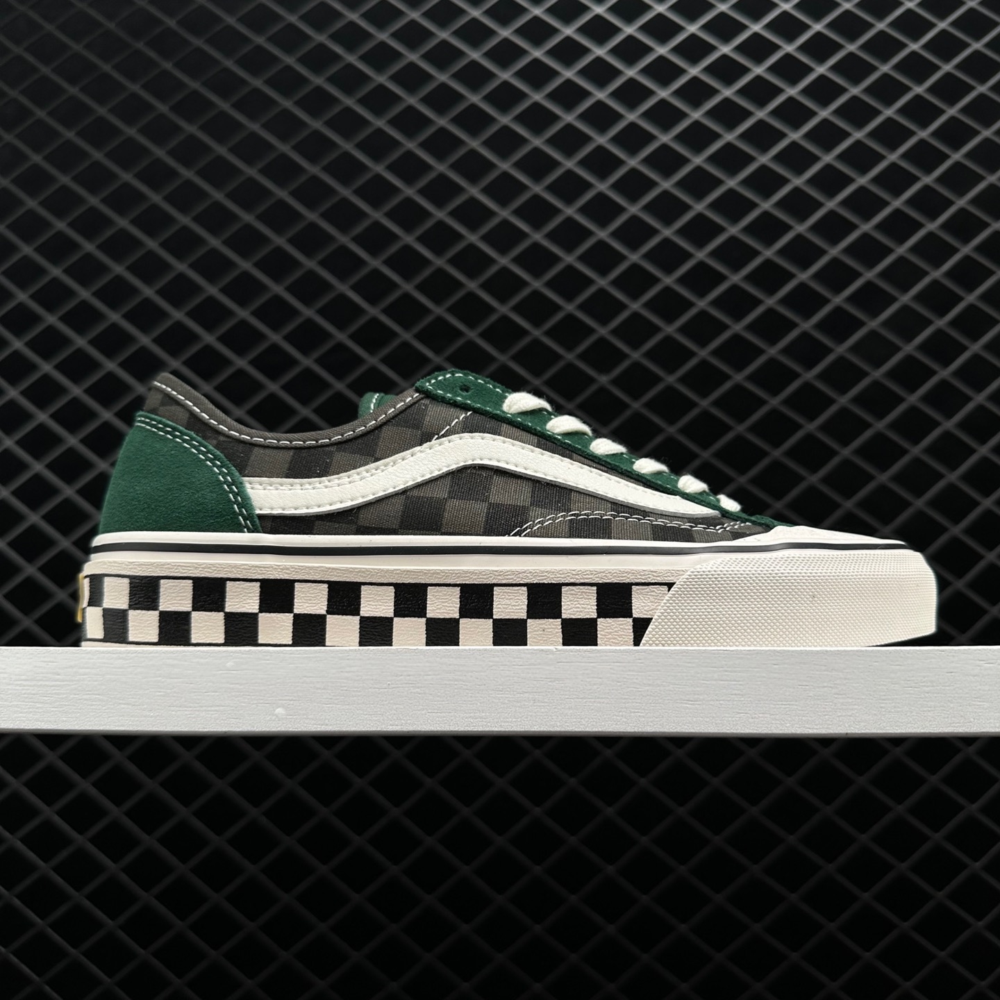 Vans Style 136 VR3 Green VN0A4BX9ACW - Trendy and Stylish Footwear
