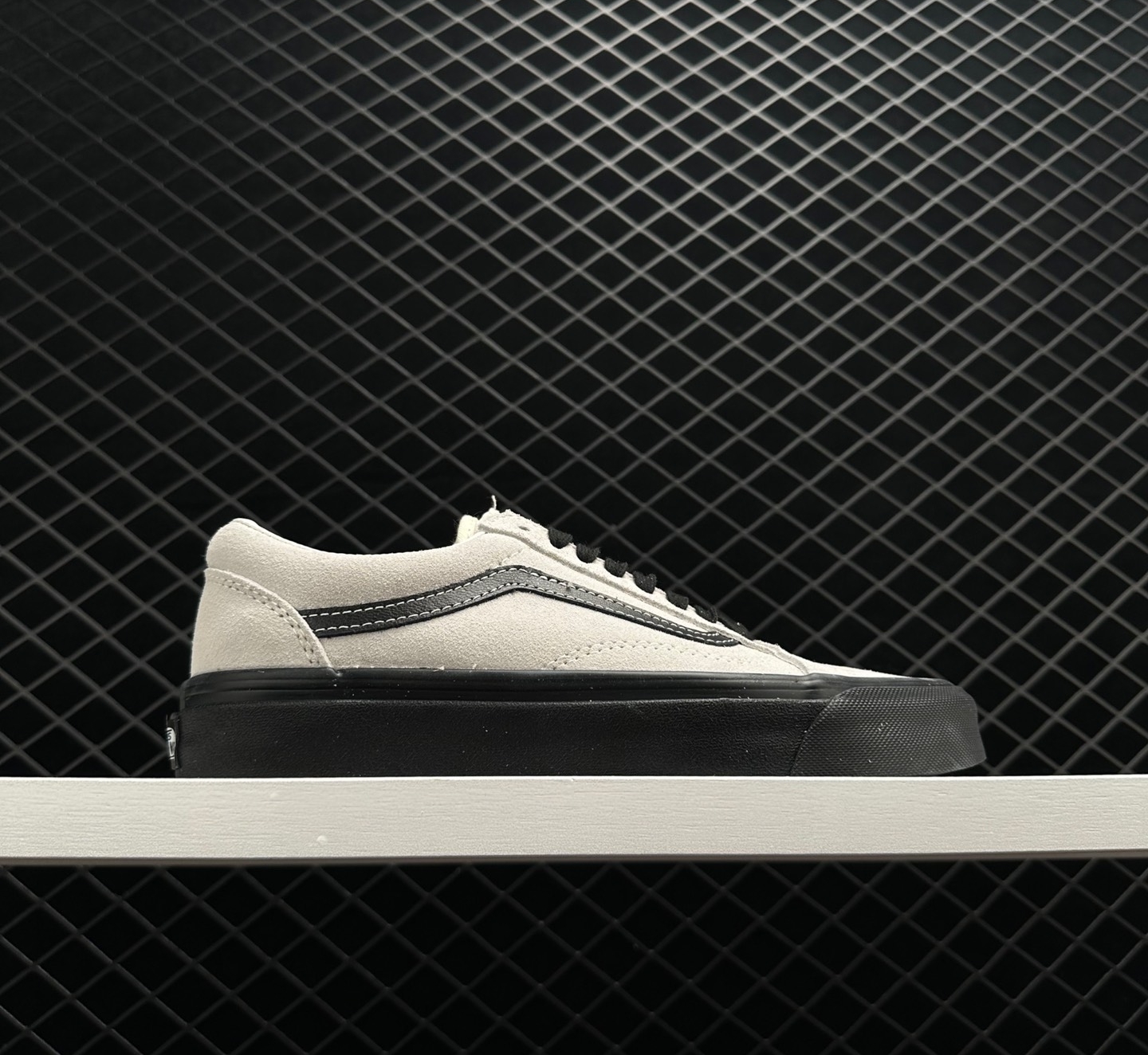 Vans Style 36 Sneakers White Black - Shop Now!