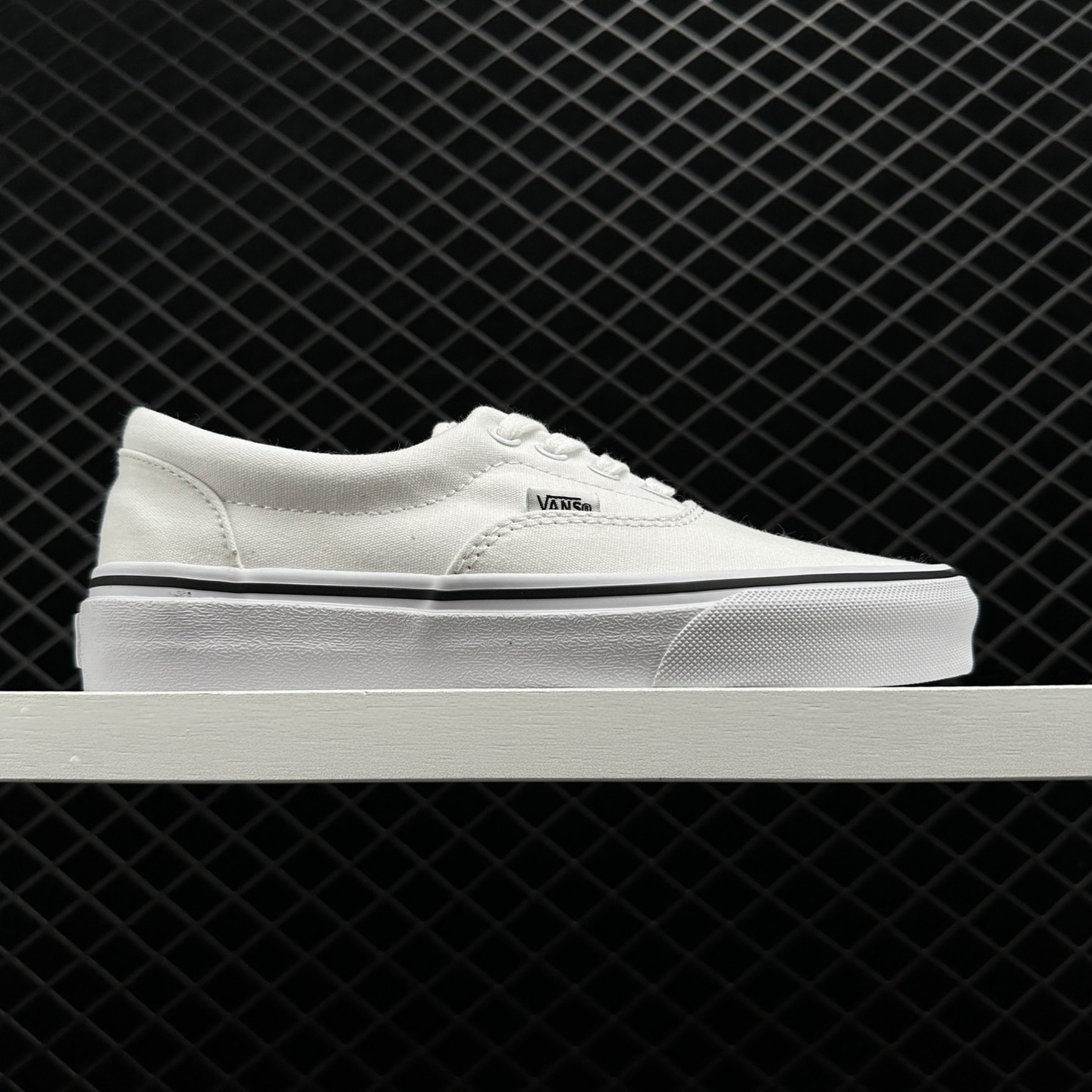 Vans Era 'True White' VN000EWZW00 - Classic and Stylish Sneakers