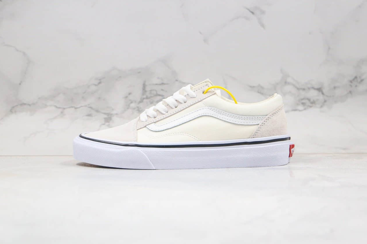 Vans Old Skool 'Classic White': Timeless Style for Versatile Outfits