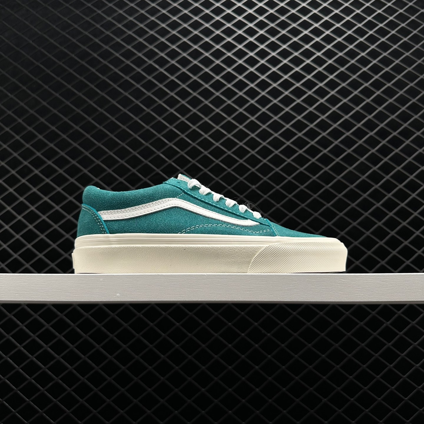 Vans Style 36 Retro Sport Green - Trendy Sneakers for a Retro Look