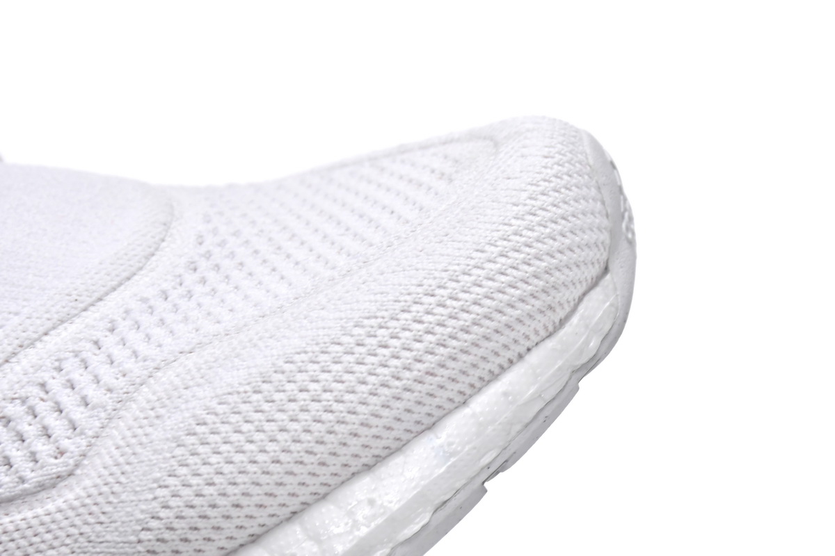 Adidas UltraBoost 22 'White Halo Blush' GX8072 - Stylish Sneakers for Maximum Comfort Adidas UltraBoost 22 'White Halo Blush' GX8072 - Stylish Sneakers for Maximum Comfort
