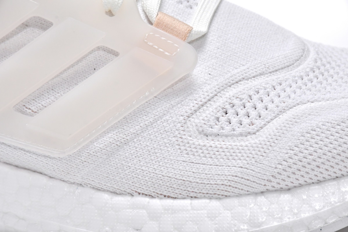 Adidas UltraBoost 22 'White Halo Blush' GX8072 - Stylish Sneakers for Maximum Comfort Adidas UltraBoost 22 'White Halo Blush' GX8072 - Stylish Sneakers for Maximum Comfort