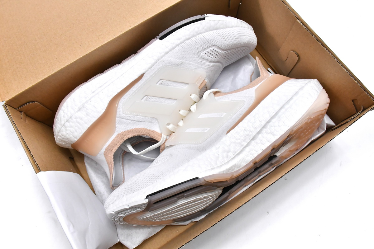 Adidas UltraBoost 22 'White Halo Blush' GX8072 - Stylish Sneakers for Maximum Comfort Adidas UltraBoost 22 'White Halo Blush' GX8072 - Stylish Sneakers for Maximum Comfort