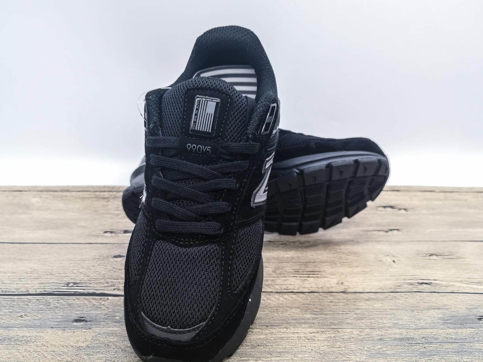 New Balance 990v5 Made in USA 'Triple Black' - Premium Quality Athletic Sneakers New Balance 990v5 Made in USA 'Triple Black' - Premium Quality Athletic Sneakers