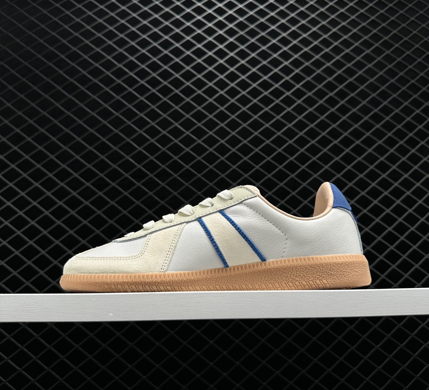 Adidas Originals BW Army White Blue HQ6457 – Classic Retro Sneakers Adidas Originals BW Army White Blue HQ6457 – Classic Retro Sneakers