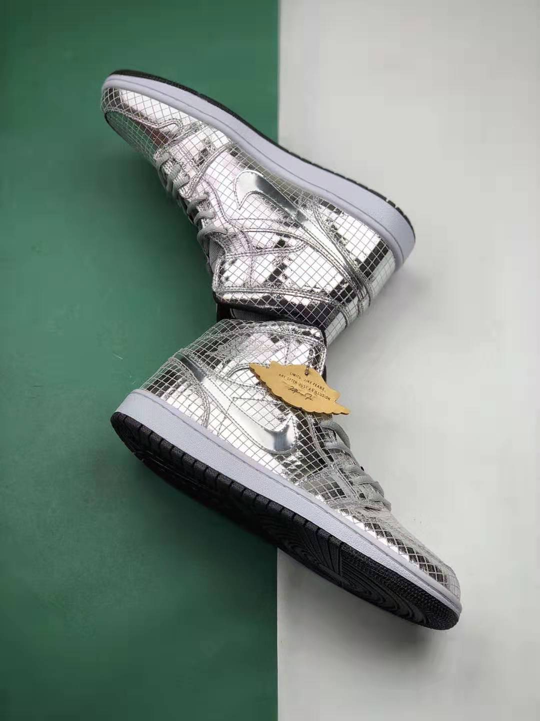 Air Jordan 1 Mid 'Disco Ball' CU9304-001: Shimmering style for iconic sneakers Air Jordan 1 Mid 'Disco Ball' CU9304-001: Shimmering style for iconic sneakers