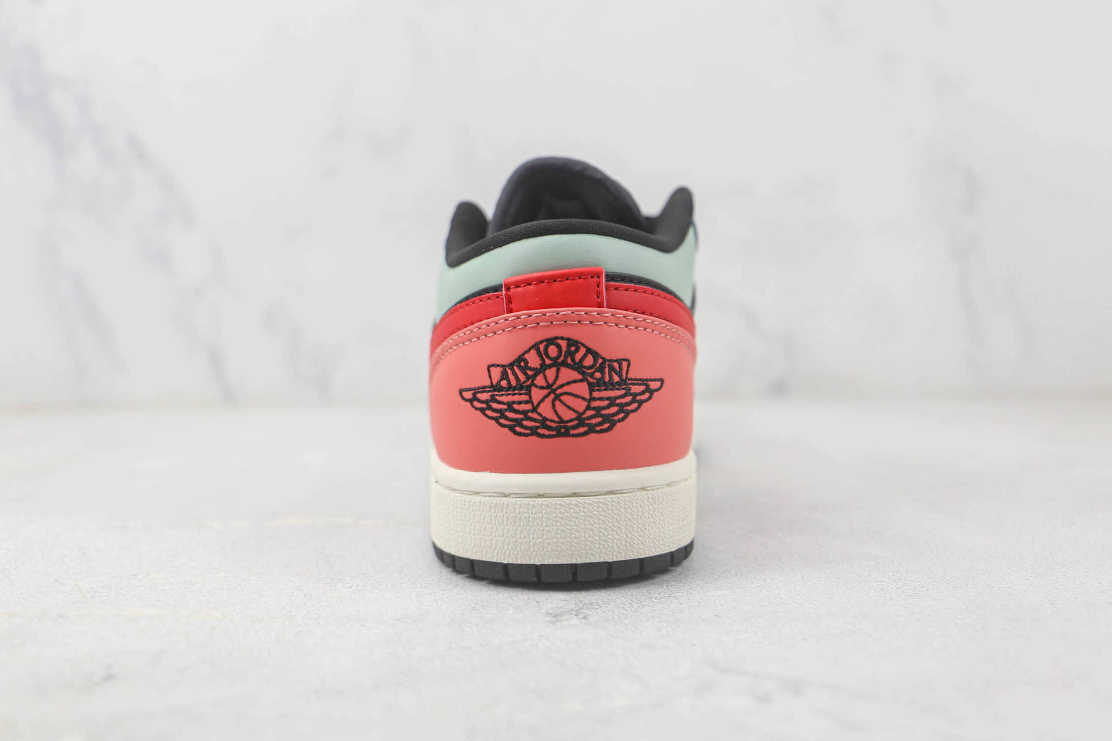 Air Jordan 1 Low SE 'Black Multi-Color' DN3739-060 - Trendy Sneakers for Stylish Individuals