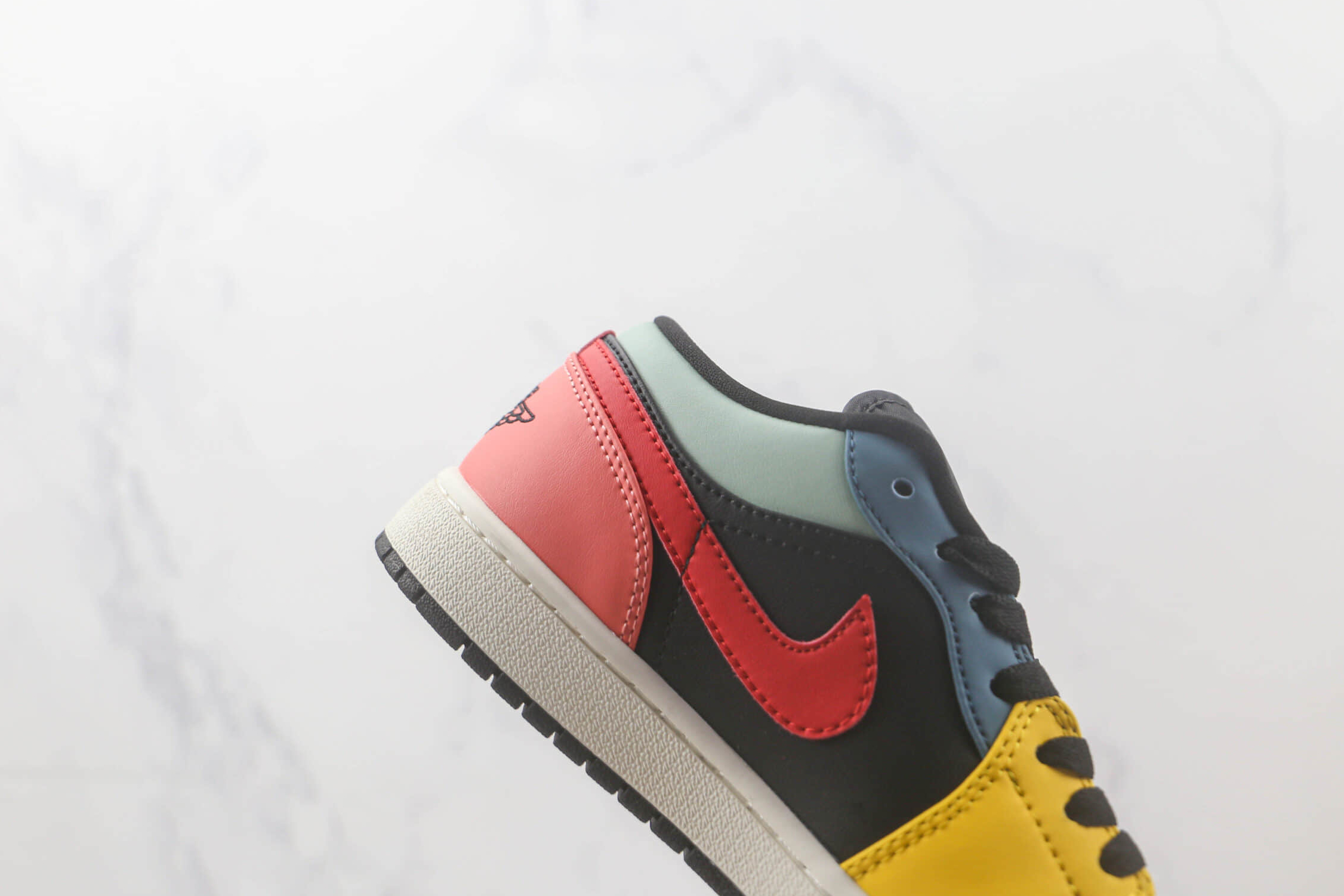 Air Jordan 1 Low SE 'Black Multi-Color' DN3739-060 - Trendy Sneakers for Stylish Individuals