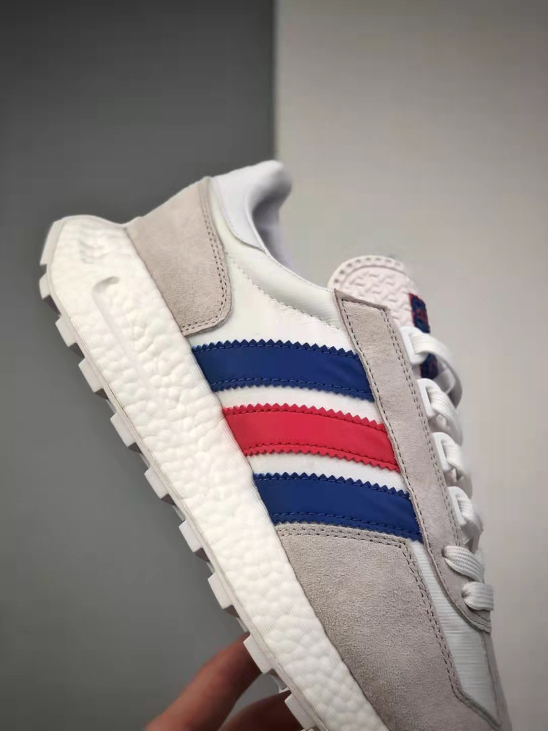 Adidas Retropy E5 Grey White Navy Red - Stylish and Comfortable Sneakers Adidas Retropy E5 Grey White Navy Red - Stylish and Comfortable Sneakers