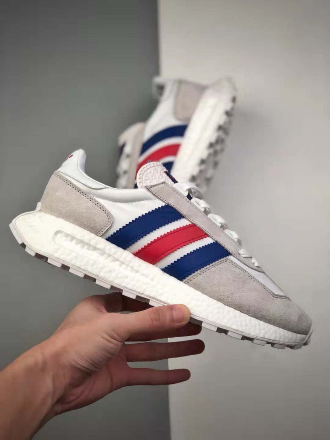 Adidas Retropy E5 Grey White Navy Red - Stylish and Comfortable Sneakers Adidas Retropy E5 Grey White Navy Red - Stylish and Comfortable Sneakers