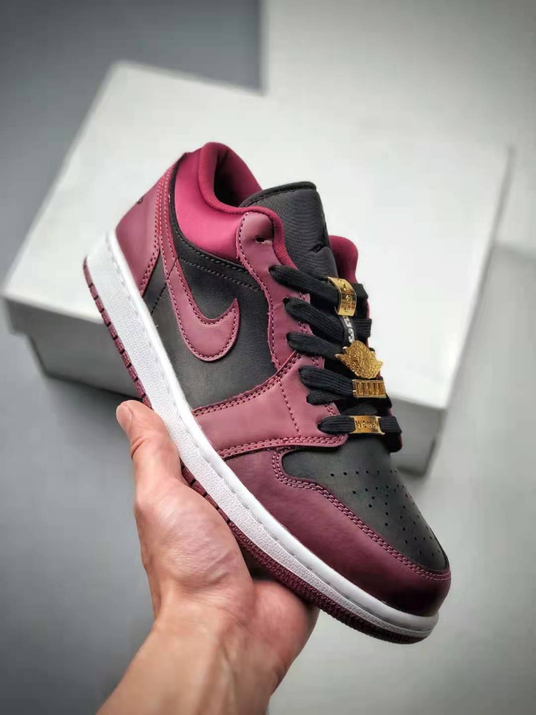 Air Jordan 1 Low SE 'Dark Beetroot' DB6491-600: Stylish and Bold Sneakers for Any Occasion