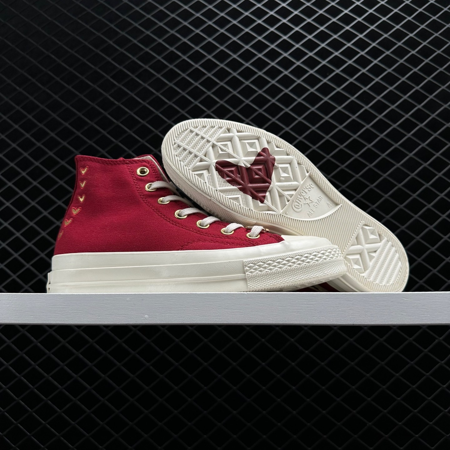 Converse Chuck Taylor All-Star 70 Hi Valentine's Day 2023 Hearts A03931C Converse Chuck Taylor All-Star 70 Hi Valentine's Day 2023 Hearts A03931C