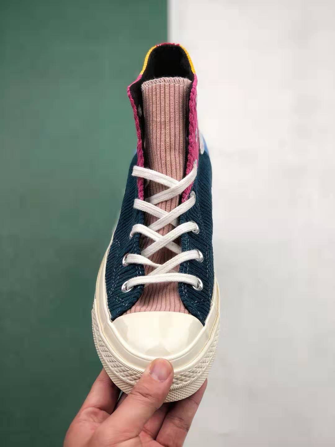 Converse Offspring x Chuck 70 'Pink Corduroy' 166532C - Exclusive Collaboration Sneakers Converse Offspring x Chuck 70 'Pink Corduroy' 166532C - Exclusive Collaboration Sneakers