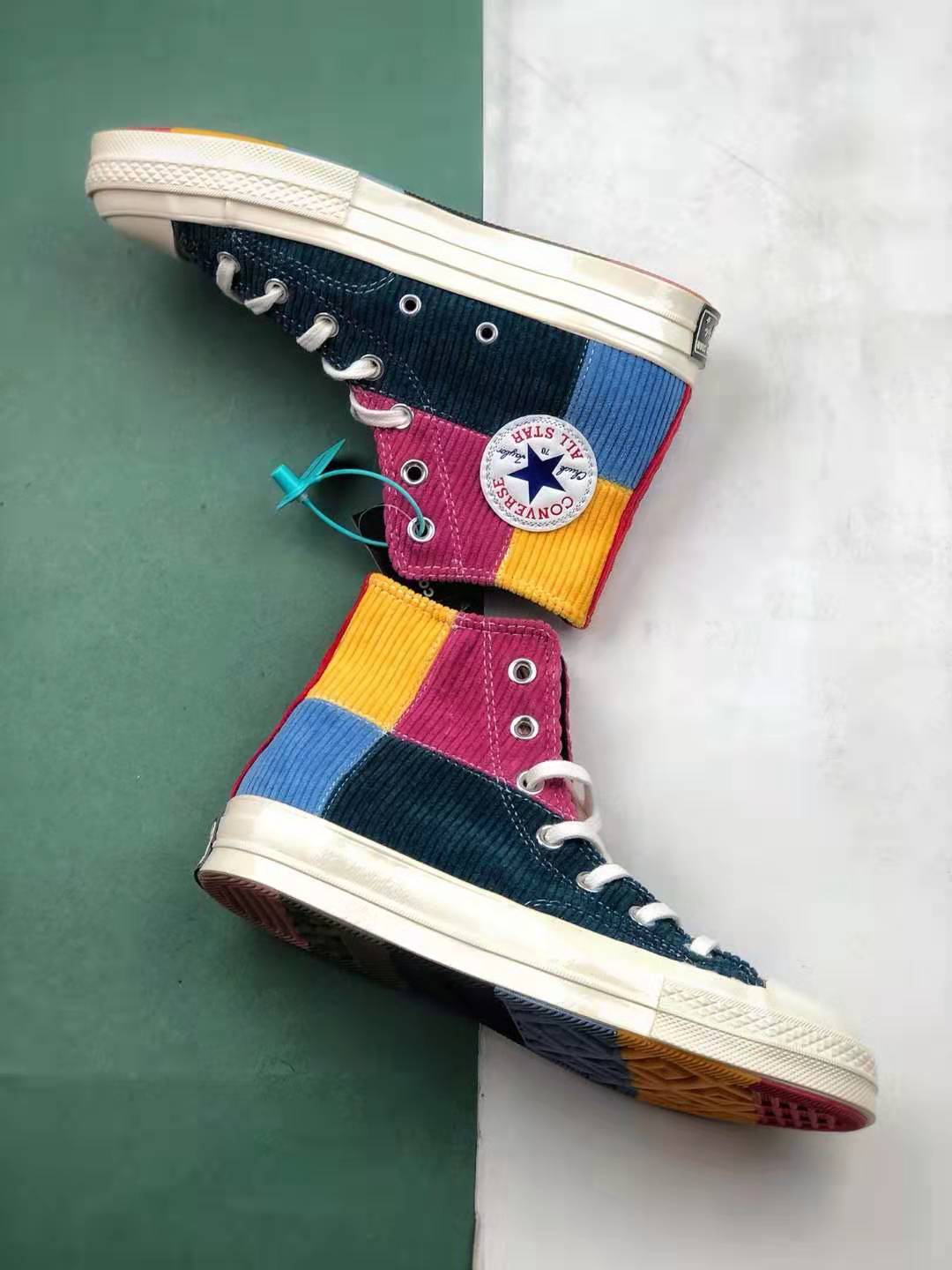 Converse Offspring x Chuck 70 'Pink Corduroy' 166532C - Exclusive Collaboration Sneakers Converse Offspring x Chuck 70 'Pink Corduroy' 166532C - Exclusive Collaboration Sneakers