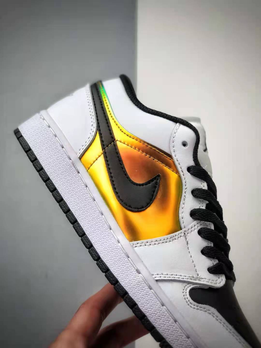Air Jordan 1 Low SE 'Color-Shifting' CV9844-109 - Iconic Design with Dynamic Color Pattern