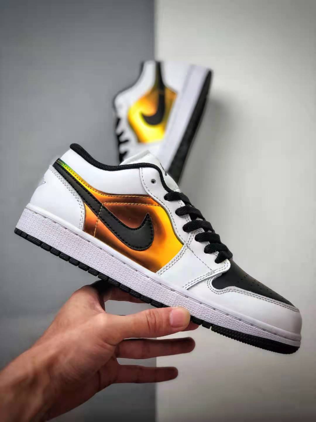 Air Jordan 1 Low SE 'Color-Shifting' CV9844-109 - Iconic Design with Dynamic Color Pattern