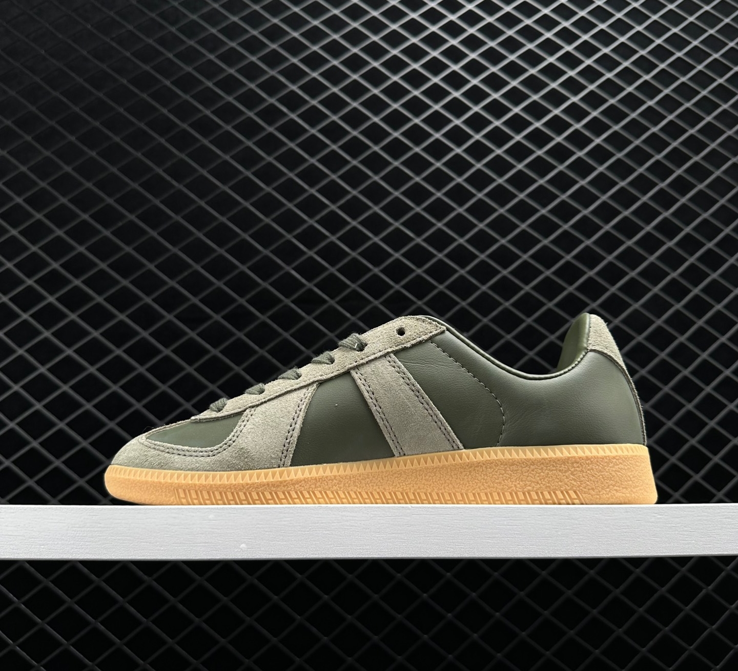 Adidas Originals BW Army Green GX4566 - Classic Style with a Modern Twist Adidas Originals BW Army Green GX4566 - Classic Style with a Modern Twist