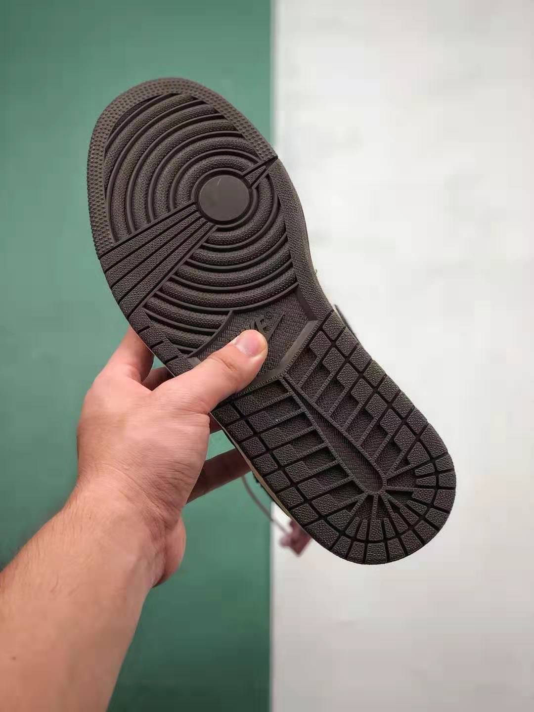 Travis Scott x Air Jordan 1 Retro High OG 'Mocha' CD4487-100 - Limited Stock available! Travis Scott x Air Jordan 1 Retro High OG 'Mocha' CD4487-100 - Limited Stock available!