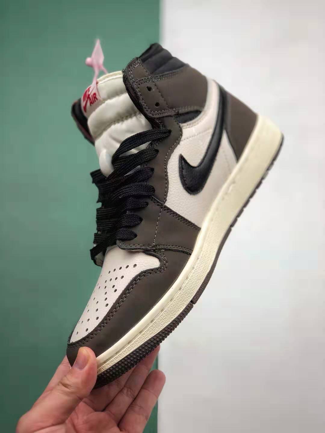 Travis Scott x Air Jordan 1 Retro High OG 'Mocha' CD4487-100 - Limited Stock available! Travis Scott x Air Jordan 1 Retro High OG 'Mocha' CD4487-100 - Limited Stock available!