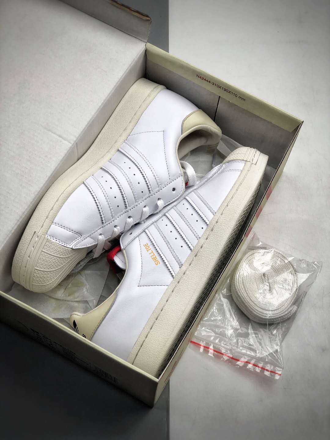 Adidas 424 x Superstar Shell Toe White Scarlet FW7624 - Stylish and Iconic Footwear Adidas 424 x Superstar Shell Toe White Scarlet FW7624 - Stylish and Iconic Footwear