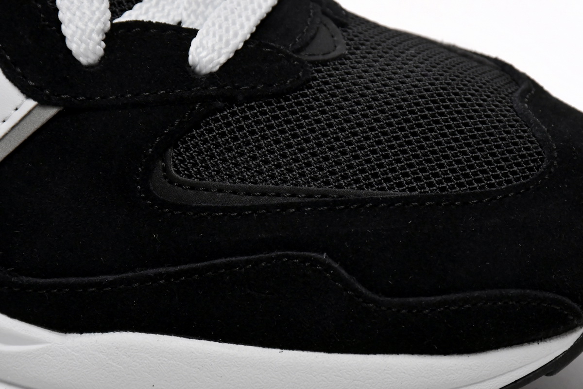 New Balance 57/40 'Black White' M5740CB - Sleek and Stylish Sneakers New Balance 57/40 'Black White' M5740CB - Sleek and Stylish Sneakers