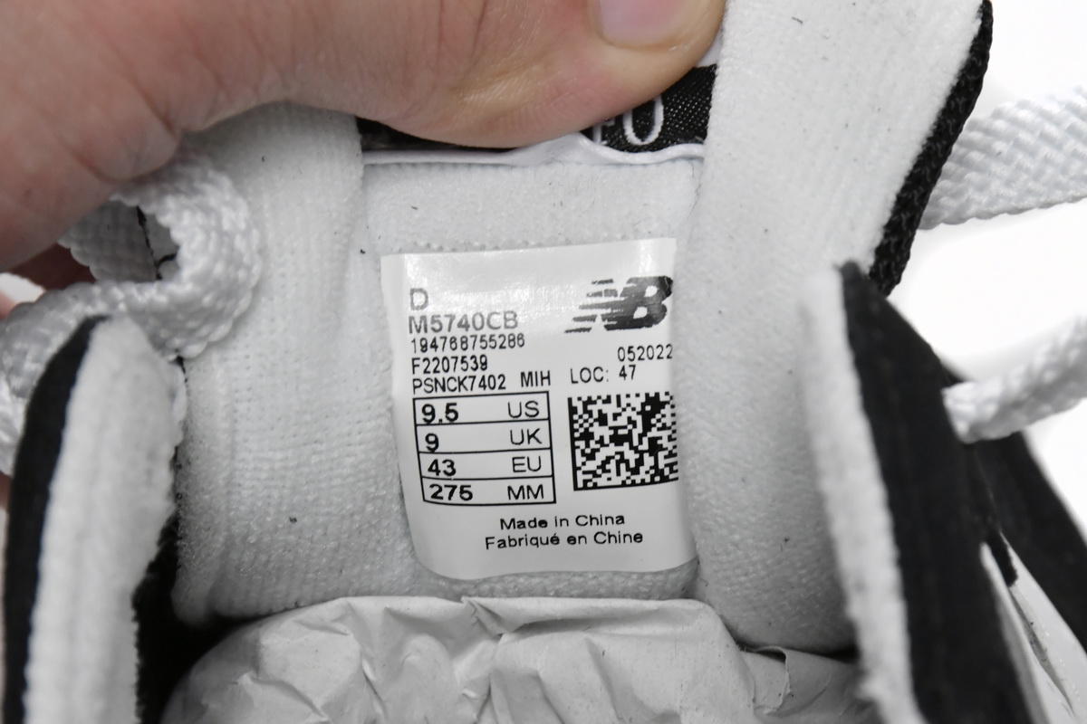 New Balance 57/40 'Black White' M5740CB - Sleek and Stylish Sneakers New Balance 57/40 'Black White' M5740CB - Sleek and Stylish Sneakers