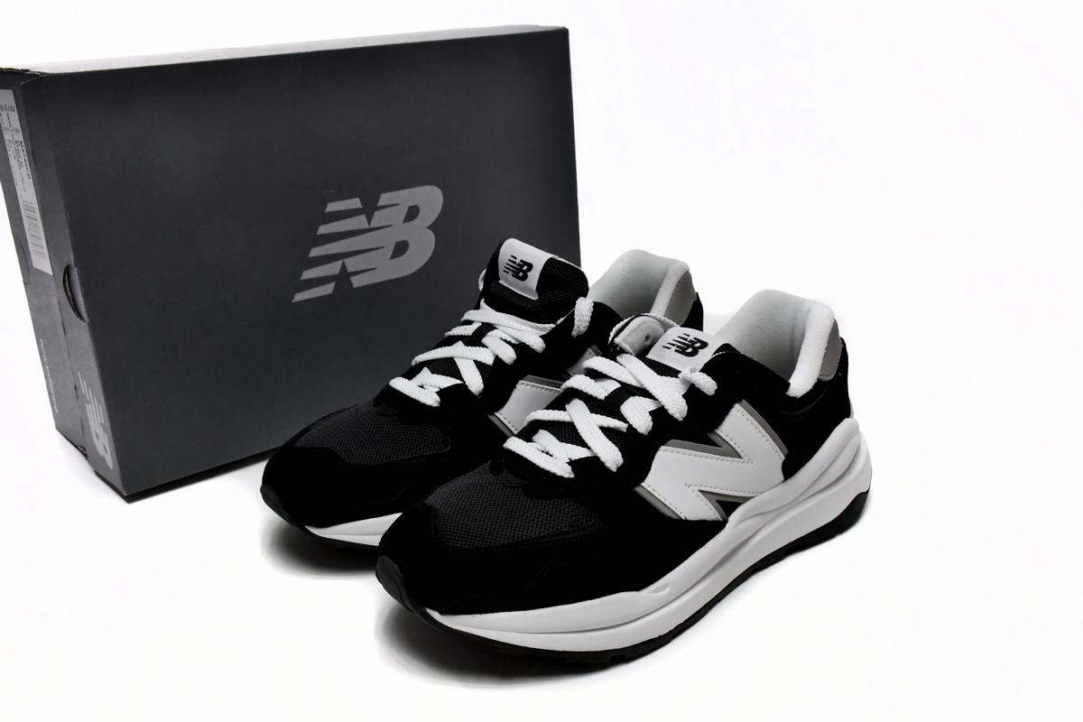 New Balance 57/40 'Black White' M5740CB - Sleek and Stylish Sneakers New Balance 57/40 'Black White' M5740CB - Sleek and Stylish Sneakers