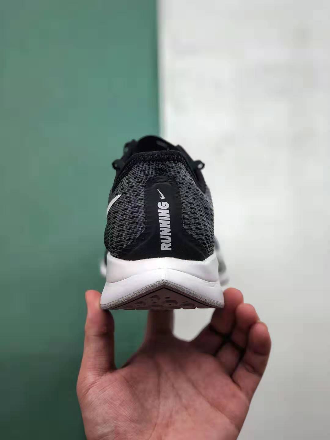 Nike Zoom Pegasus Turbo 2 Black Gunsmoke AT2863 001 - Durability and Speed for Your Runs!
