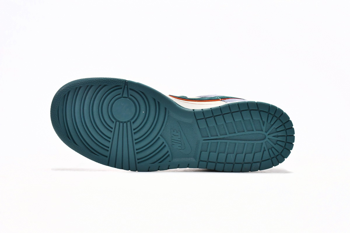 Otomo Katsuhiro x Nike SB Dunk Low Steamboy OST Orange Green - Limited Edition Sneakers Otomo Katsuhiro x Nike SB Dunk Low Steamboy OST Orange Green - Limited Edition Sneakers