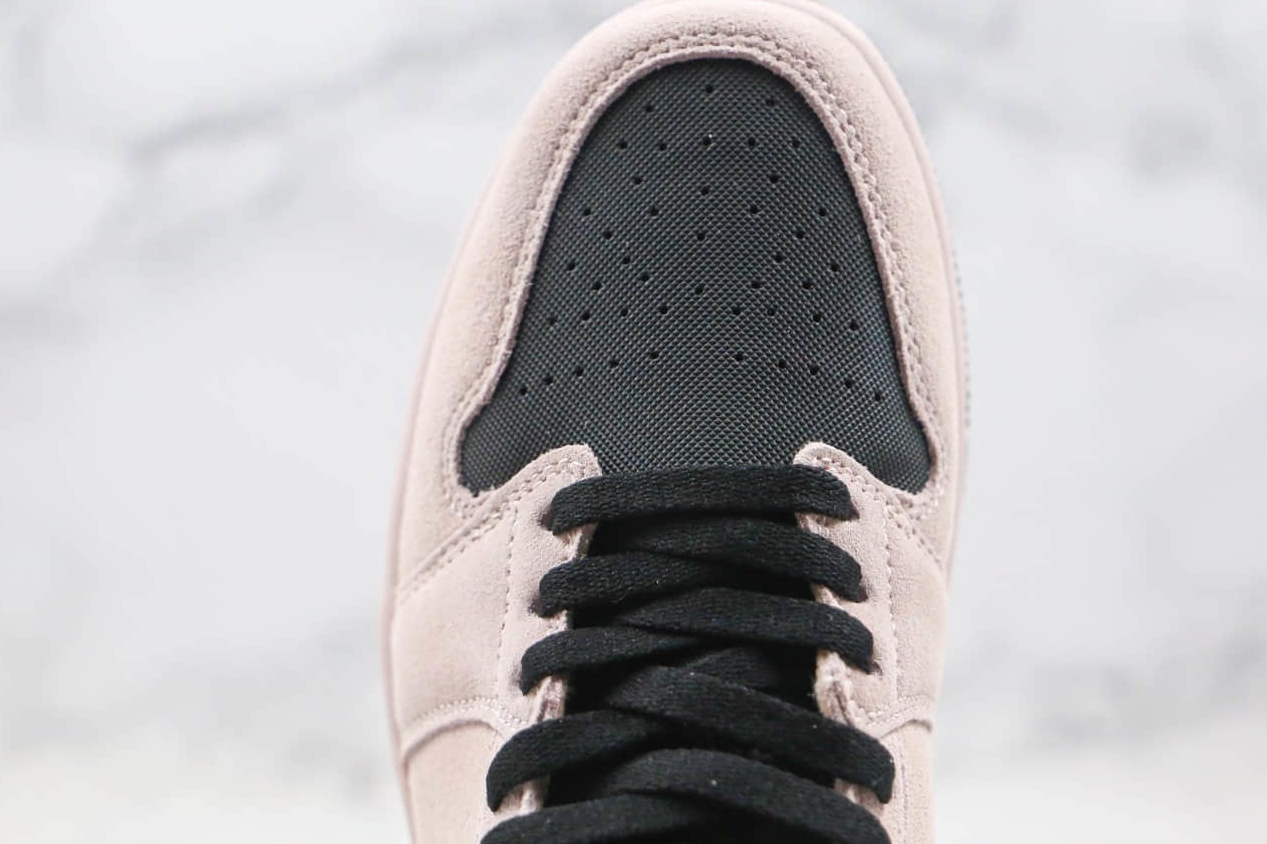 Air Jordan 1 Mid 'Iridescent' BQ6472-602 - Limited Edition Sneakers