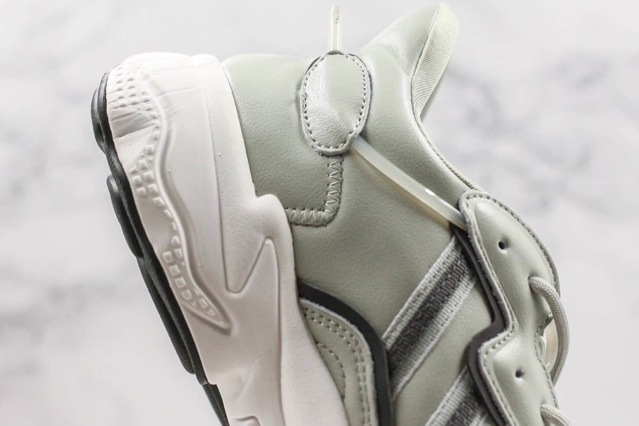 Adidas Originals Ozweego 'Trace Cargo Ash Silver' EE7005 - Stylish and Comfortable Sneakers Adidas Originals Ozweego 'Trace Cargo Ash Silver' EE7005 - Stylish and Comfortable Sneakers