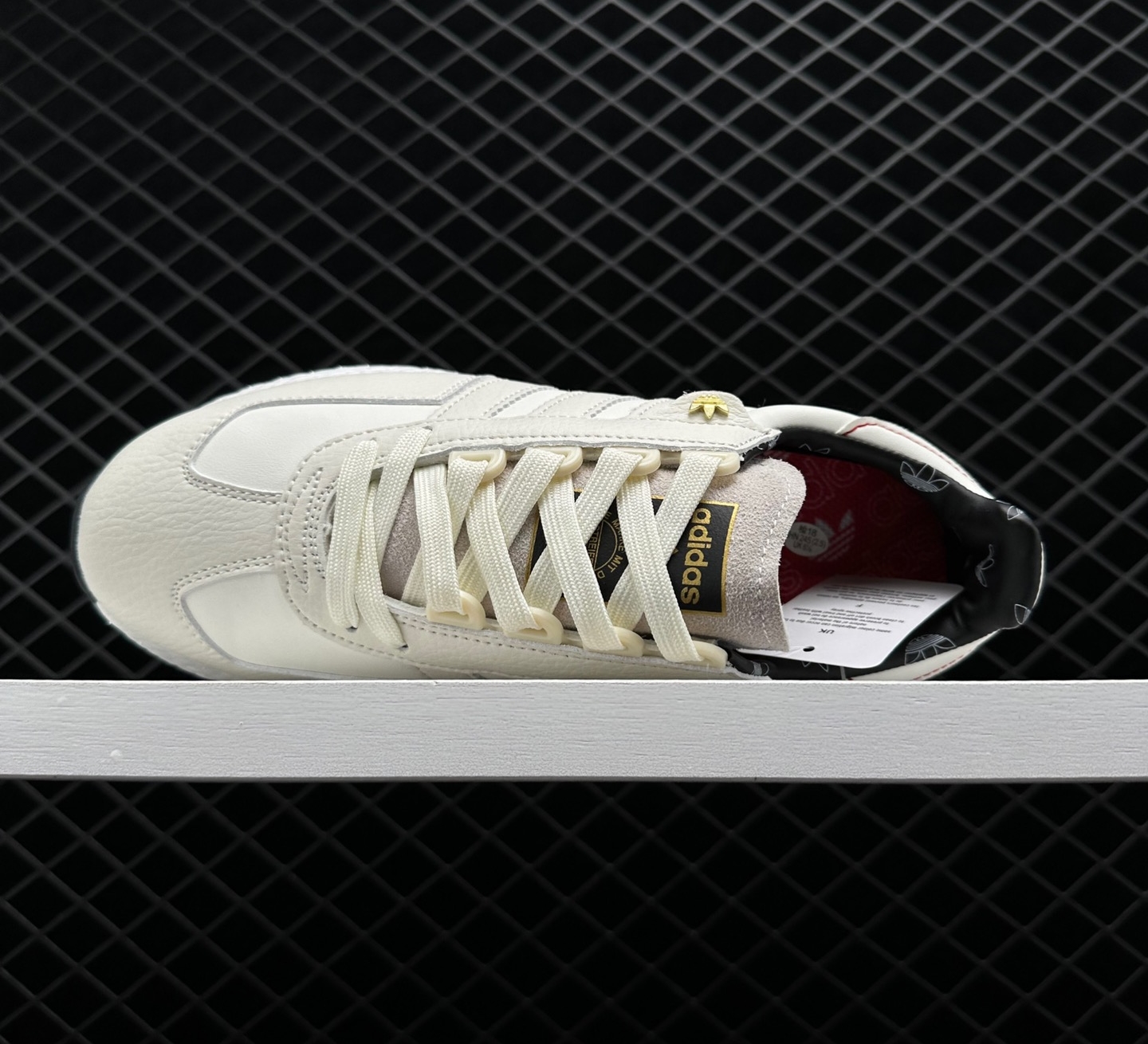 Adidas Retropy E5 'Off White Gold' HQ4390 - Premium Retro Sneaker Adidas Retropy E5 'Off White Gold' HQ4390 - Premium Retro Sneaker