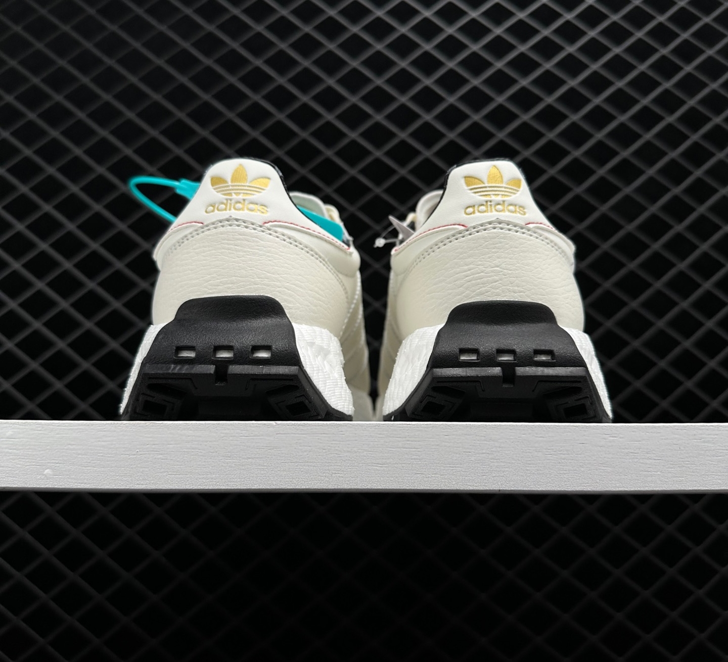 Adidas Retropy E5 'Off White Gold' HQ4390 - Premium Retro Sneaker Adidas Retropy E5 'Off White Gold' HQ4390 - Premium Retro Sneaker