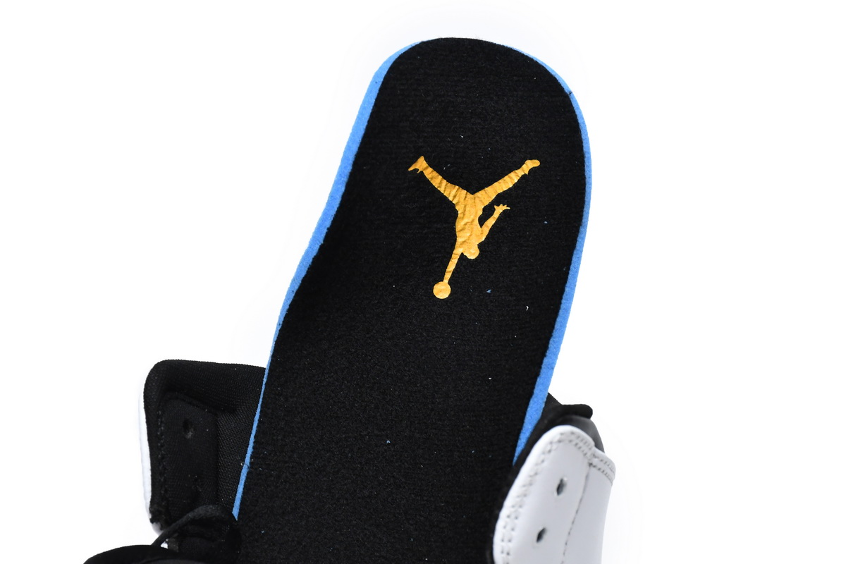 Air Jordan 1 Mid 'Chile Red' 554724-075 - Classic Style with Vibrant Appeal Air Jordan 1 Mid 'Chile Red' 554724-075 - Classic Style with Vibrant Appeal