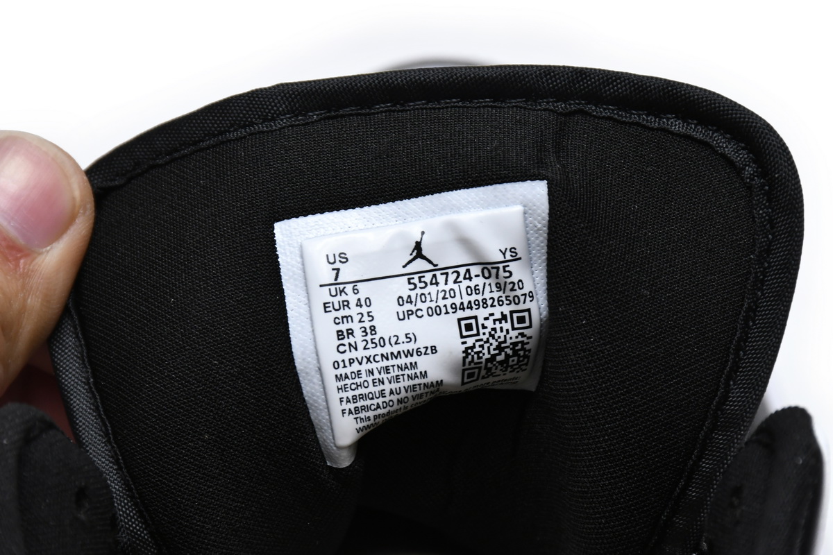 Air Jordan 1 Mid 'Chile Red' 554724-075 - Classic Style with Vibrant Appeal Air Jordan 1 Mid 'Chile Red' 554724-075 - Classic Style with Vibrant Appeal