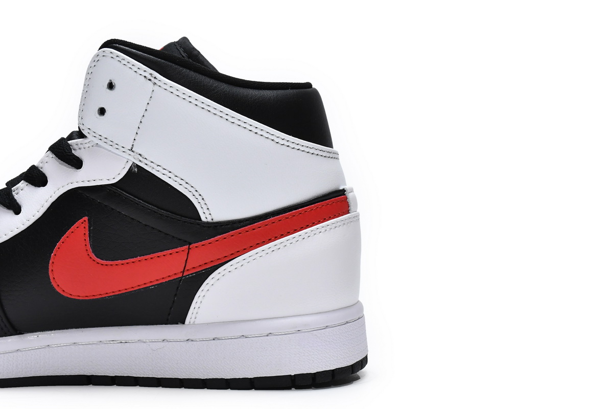 Air Jordan 1 Mid 'Chile Red' 554724-075 - Classic Style with Vibrant Appeal Air Jordan 1 Mid 'Chile Red' 554724-075 - Classic Style with Vibrant Appeal