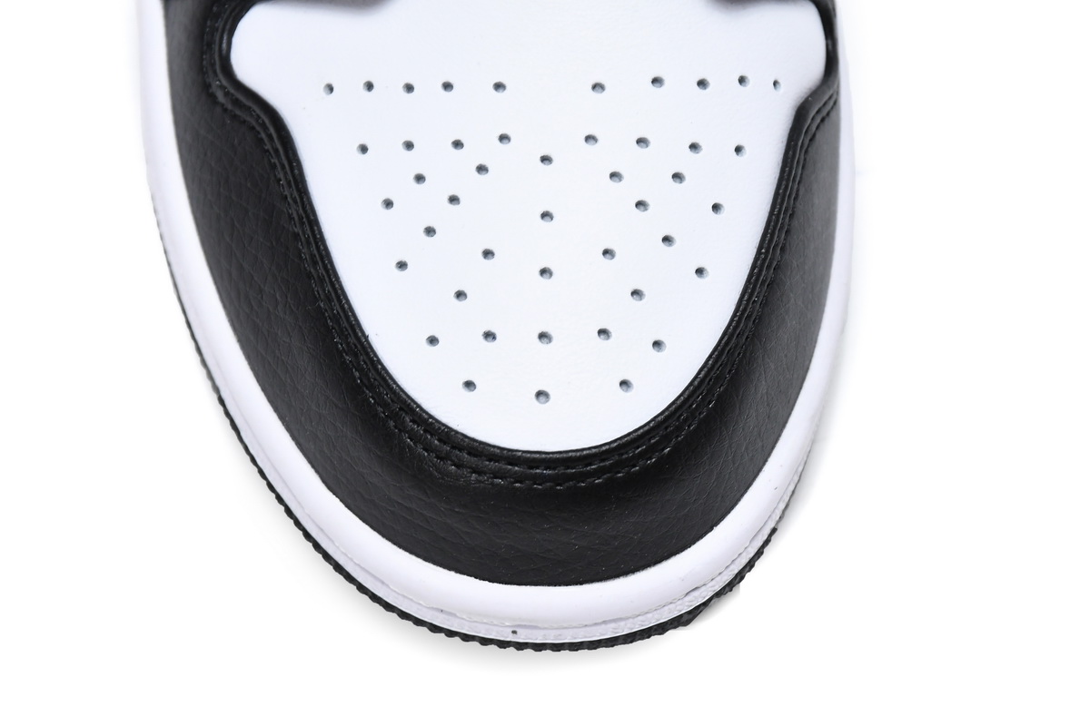 Air Jordan 1 Mid 'Chile Red' 554724-075 - Classic Style with Vibrant Appeal Air Jordan 1 Mid 'Chile Red' 554724-075 - Classic Style with Vibrant Appeal