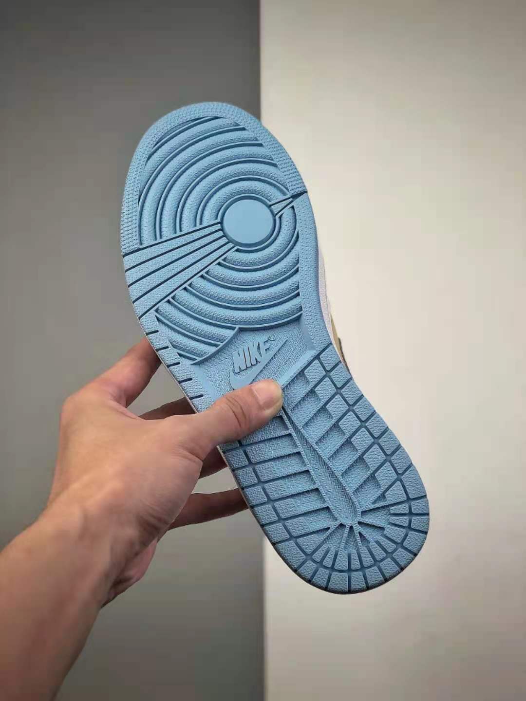 Air Jordan 1 Mid SE 'Sesame' CZ0774-200 | Classic Style & Subtle Elegance Air Jordan 1 Mid SE 'Sesame' CZ0774-200 | Classic Style & Subtle Elegance