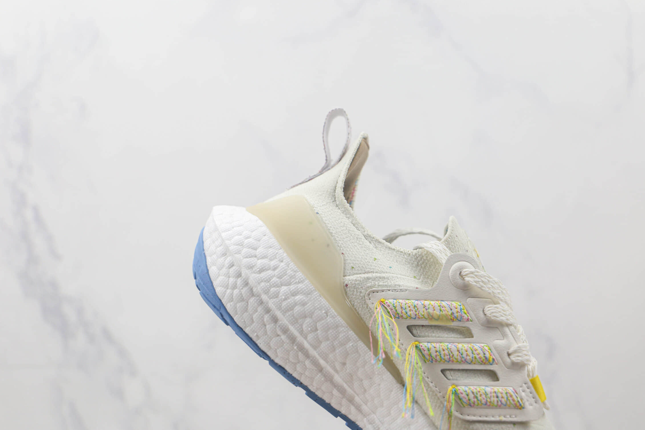 Adidas Originals UltraBoost 22 Sus 'White Light Yellow' HQ3731 - Premium Sneaker Featuring White and Light Yellow Tones Adidas Originals UltraBoost 22 Sus 'White Light Yellow' HQ3731 - Premium Sneaker Featuring White and Light Yellow Tones