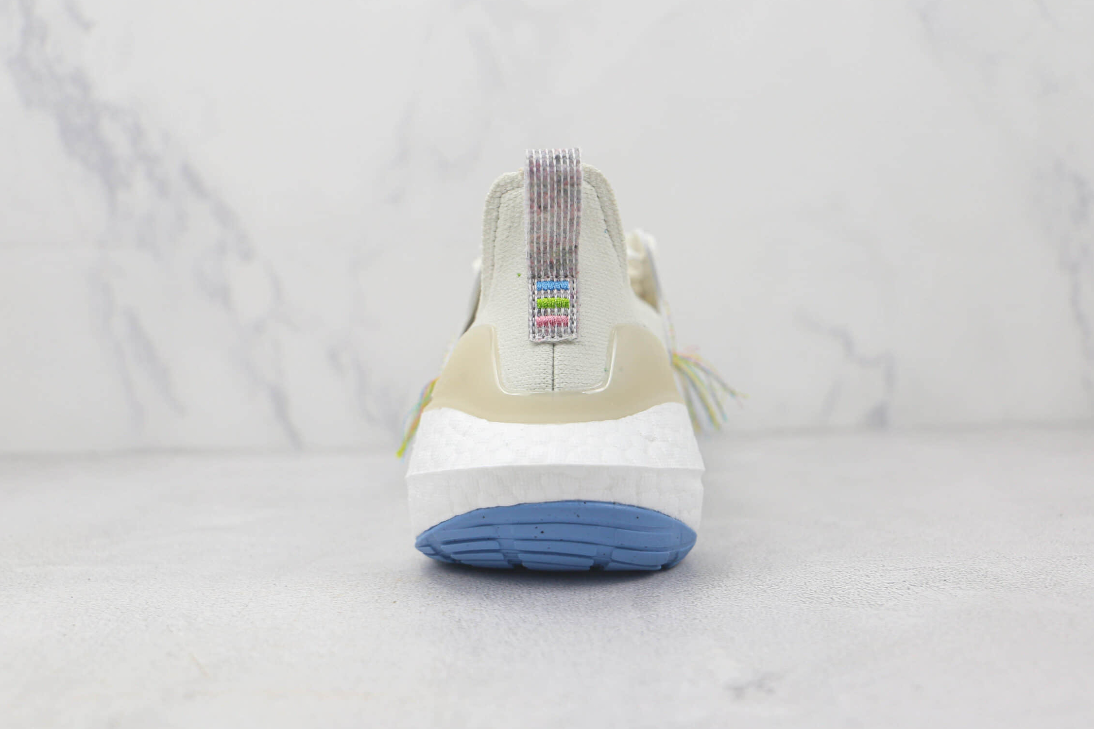Adidas Originals UltraBoost 22 Sus 'White Light Yellow' HQ3731 - Premium Sneaker Featuring White and Light Yellow Tones Adidas Originals UltraBoost 22 Sus 'White Light Yellow' HQ3731 - Premium Sneaker Featuring White and Light Yellow Tones