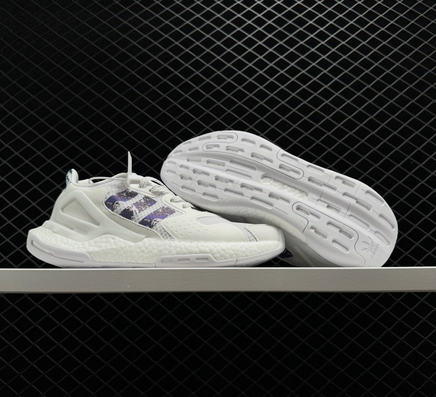 Adidas Day Jogger White Blue - Stylish and Comfortable Sneakers Adidas Day Jogger White Blue - Stylish and Comfortable Sneakers